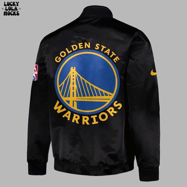 Stephen Curry makes 4000th 3-pointer Jacket